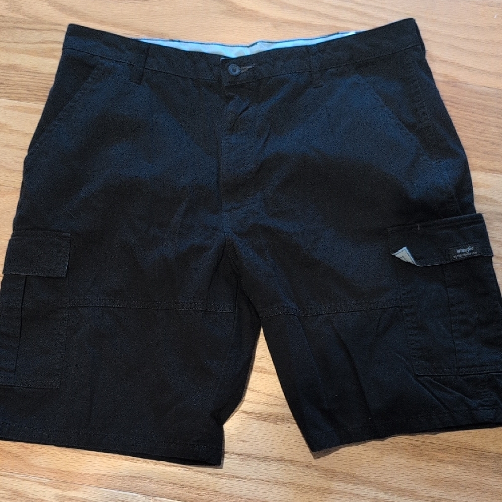 Wrangler Black Cargo Shorts with Utility Pockets